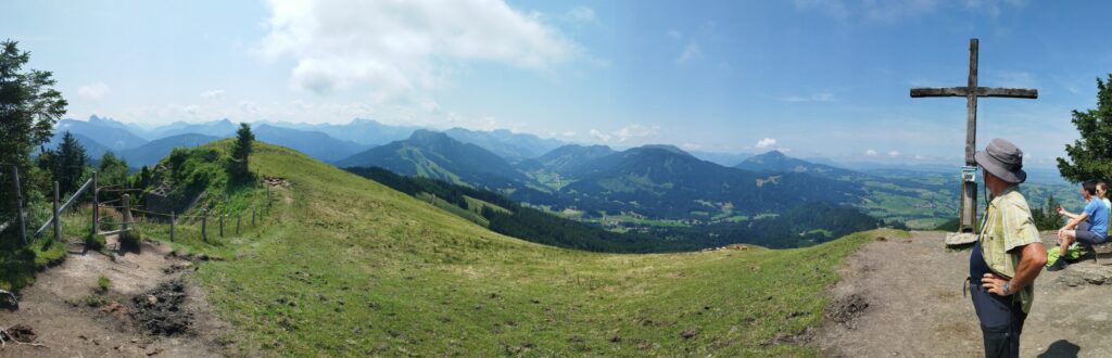 Wanderung hoch über Grüntensee